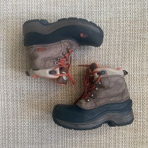 The North Face Kids (Brown + Black) Outdoor Boots